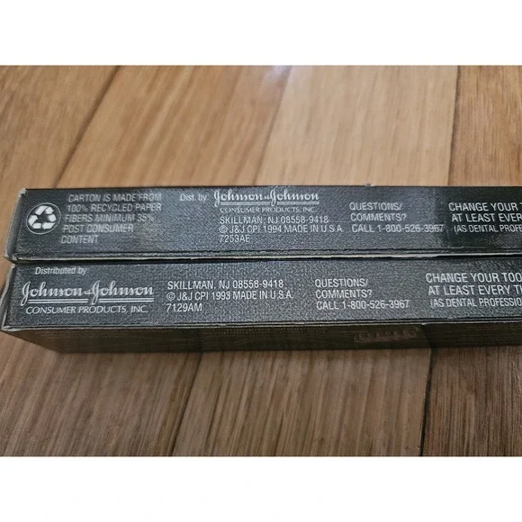 VTG Johnson & Johnson REACH Kids Toothbrush Set Neon & Wondergrip Set 1993/94 - Picture 6 of 9